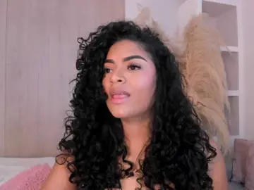 Bongacams Free Porn Cam of CarlyMonroee
