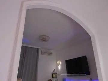 Bongacams Watch Live Sex Cams of Foxe-Sailey