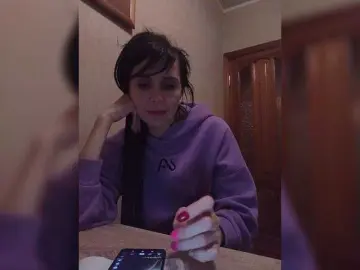 Bongacams Sex Chat of Hellenalonenochka