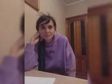 Bongacams Best live sex cam show of Hellenalonenochka