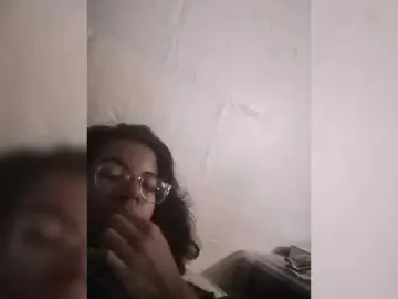 Housewife babe milf cams