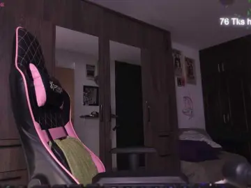 Bongacams Sex Cam of MissMoonn