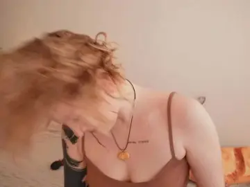 Bongacams Watch Live Sex Cams of TouchMyAss