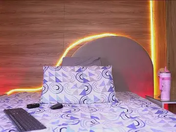 Bongacams Live Sex Cam of ale-evanz