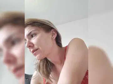 Bongacams Live Sex Cam of lunasoftangel9