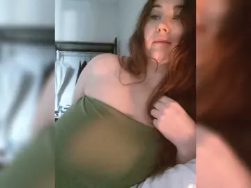 Bongacams Free Porn Cam of TemptingFable