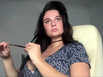 Bongacams Watch Live Sex Cams of AvaStone1