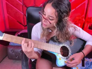 Bongacams Live Sex Cam of OliviaFox