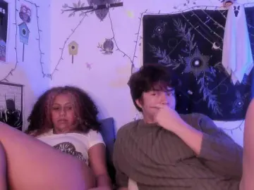 Bongacams Adult Video Chat of HotHoneyChile