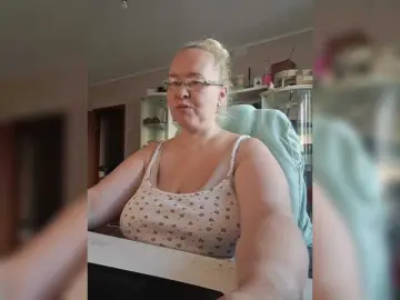 Bongacams Live Sex Cam of Viola27