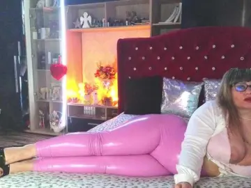 Bongacams Adult Webcam of CandyBigbooty