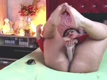 Bongacams Nude Webcam of CandyBigbooty