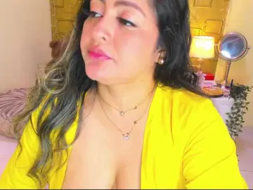 Bongacams Free Live Porn of JuliaHaye