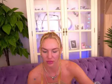 Bongacams Adult Webcam of SavageKisses
