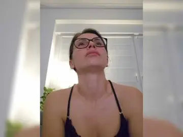 Bongacams Nude Webcam of SophieMary