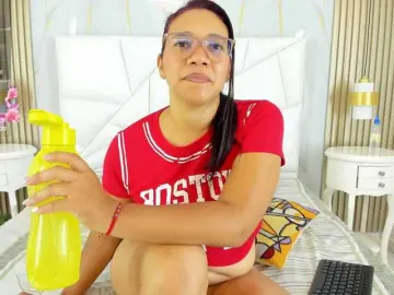 Bongacams Free Live Porn of emylybrown