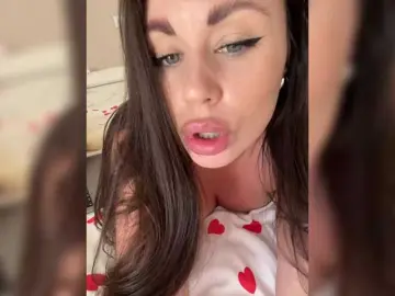 Bongacams Best live sex cam show of -Hennessy-
