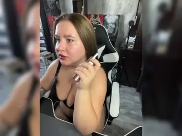 Bongacams Nude Webcam of Kiki-03