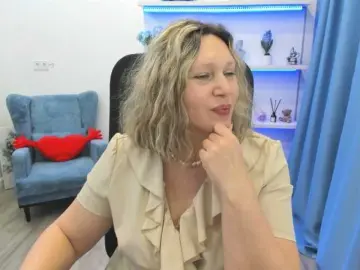 Chatting milf cams