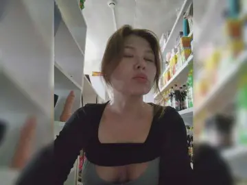 Bongacams Free Live Porn of MyLittlegi