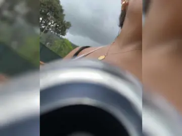 Bongacams Watch Live Sex Cams of APRILHILL