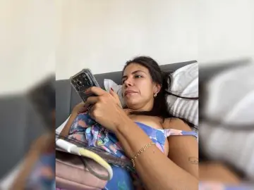 Bongacams Free Porn Cam of APRILHILL
