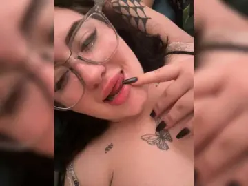 Bongacams Nude Webcam of MoonAura