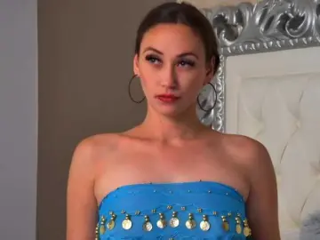 Bongacams Live Sex Cam of AliceMunro