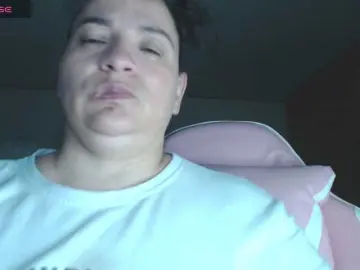 Bongacams Live Sex Cam of miaabrownn2