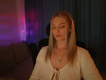 Bongacams Free Porn Cam of BlackMonro