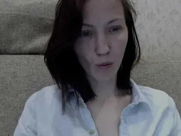Enjoying milf cams