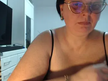 Group chat for 40+ tokens milf cams