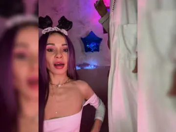 Bongacams Free Porn Cam of VIP17CoupleDream