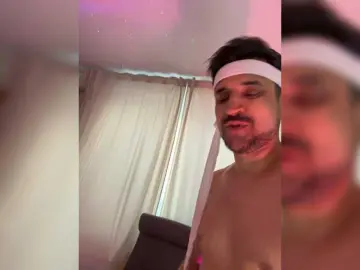 Bongacams Free Porn Cam of VIP17CoupleDream