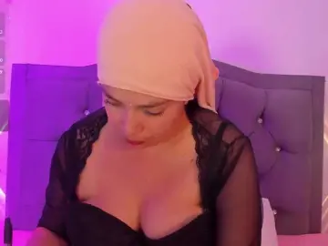 Bongacams Live Porn of EmiraFalak22