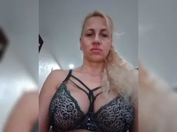 Fucking hard milf cams