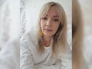 Sucking milf cams