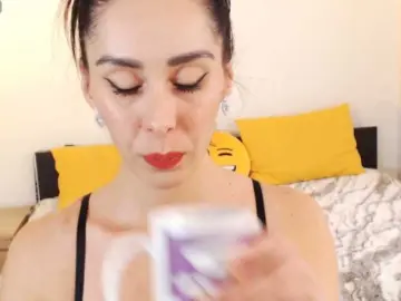 Bongacams Live Porn of ValeriaFoxx