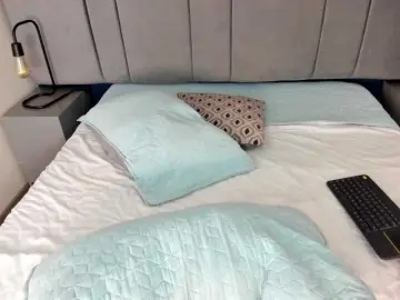 Bongacams Watch Live Sex Cams of LauraHotties