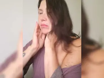 Handjob milf cams