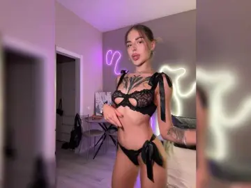Dildoing milf cams