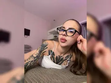 Bongacams Nude Webcam of -Aperol-