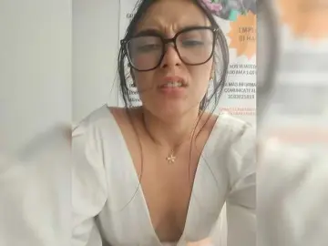 Bongacams Watch Live Sex Cams of Ashly-7