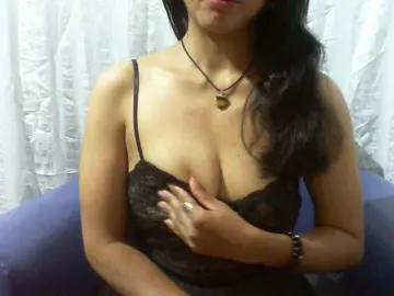 Bongacams Watch Live Sex Cams of Cyah2
