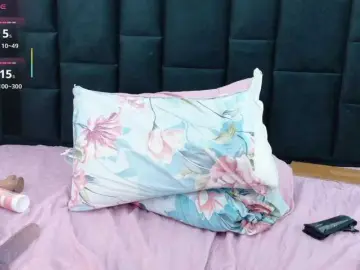 Bongacams Watch Live Sex Cams of kinkyhousewifee