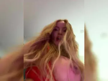 Bongacams Live Sex Cam of Ellidi