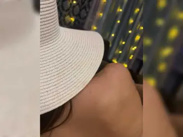 Bongacams Watch Live Sex Cams of Cvetochek13