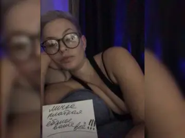 Bongacams Watch Live Sex Cams of AlikBlack