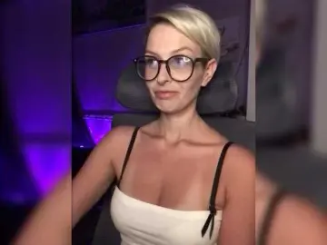 Bongacams Watch Live Sex Cams of AlikBlack