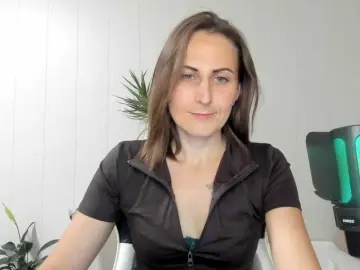 Bongacams Watch Live Sex Cams of Kiza9